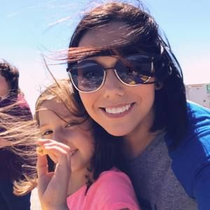 Meet your Posher, Crystal